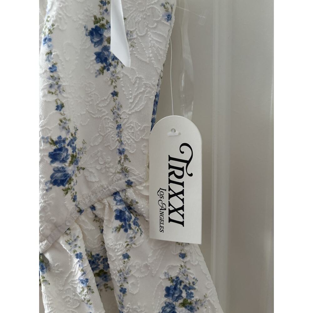 Trixxi White Blue Floral Tiered Dress Size S - Picture 4 of 10